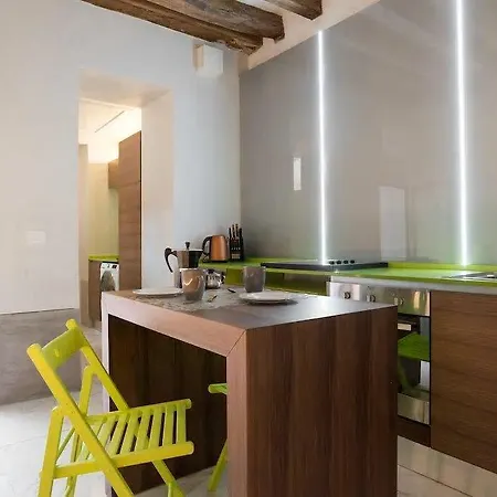 Borgoloco Luxury Flat With Jacuzzi דירה