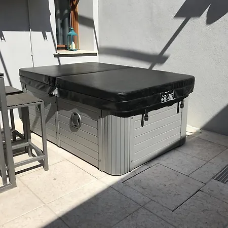 Borgoloco Luxury Flat With Jacuzzi Apartment *